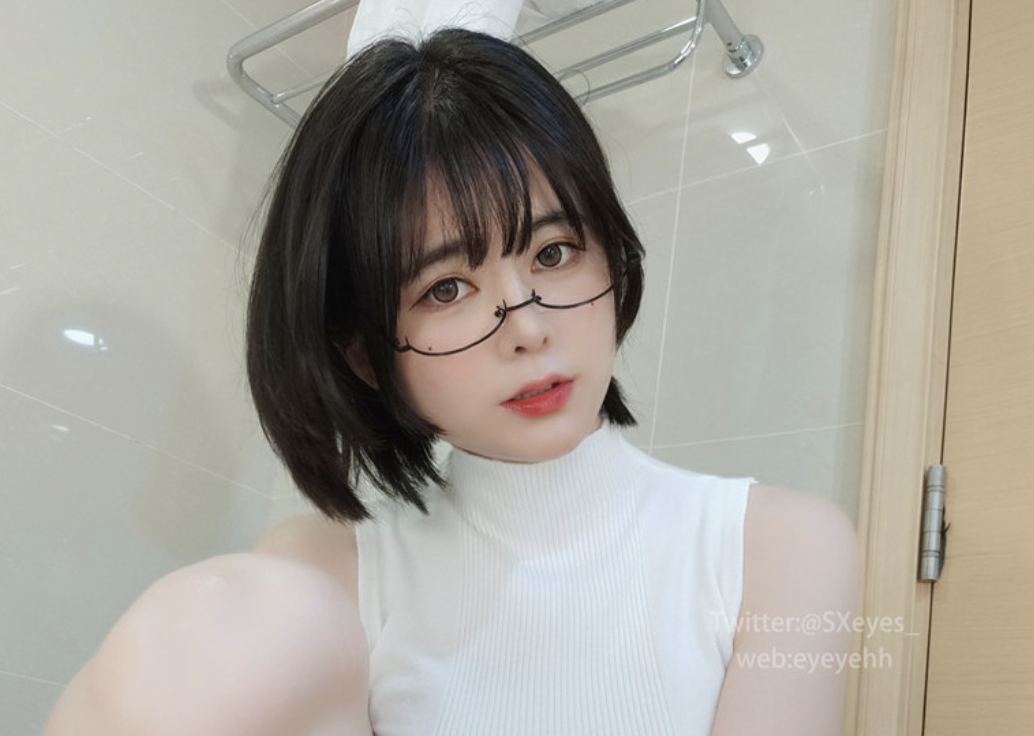 图片[1]-眼酱大魔王W，cos摄影作品合集一个长腿美女-水淼aqua